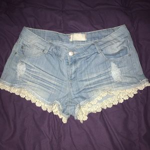 Jean shorts w white lace